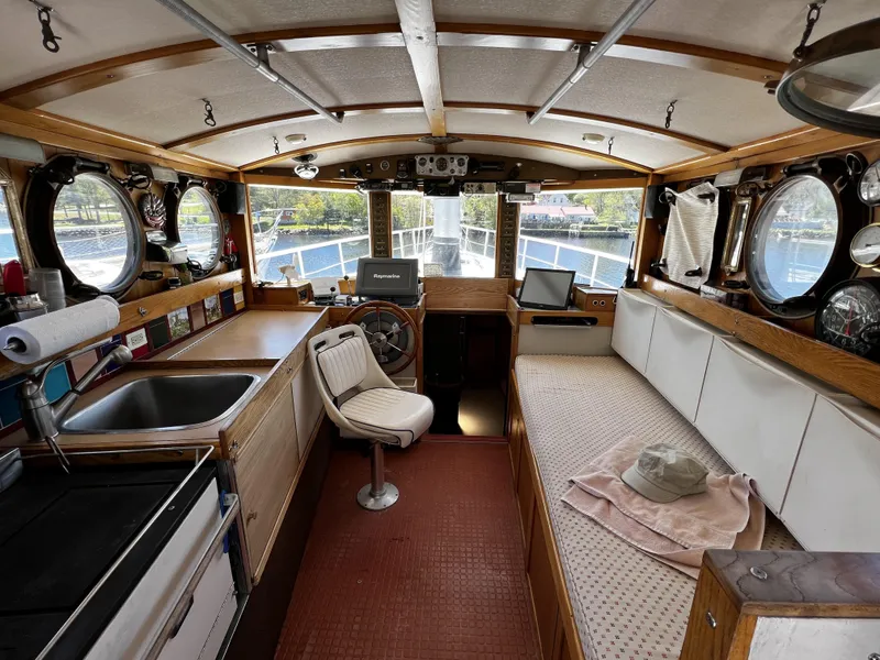 Slide: The Image of Custom Seakindly Marine Tucker 52 2006 - 51
