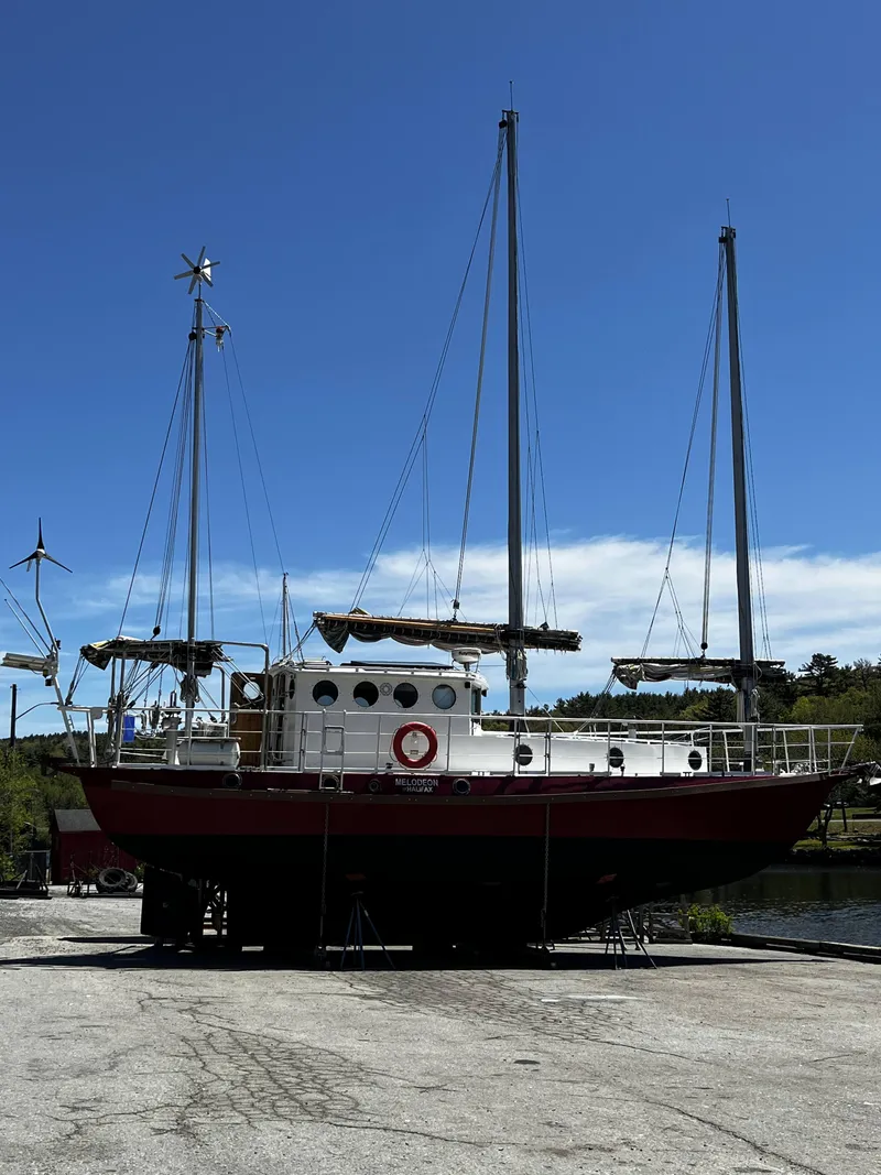 Slide: The Image of Custom Seakindly Marine Tucker 52 2006 - 9