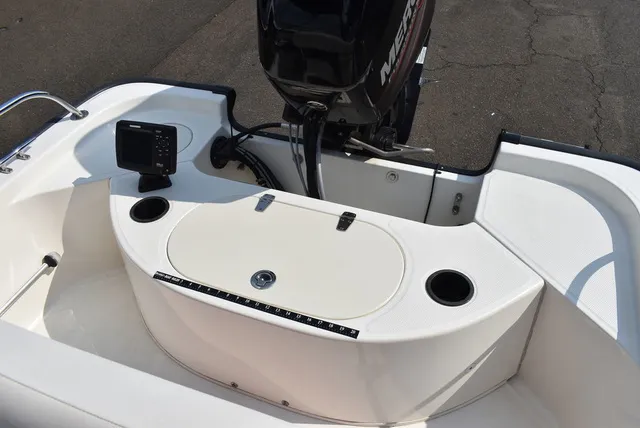 Slide: The Image of Boston Whaler 150 Montauk 2014 - 35