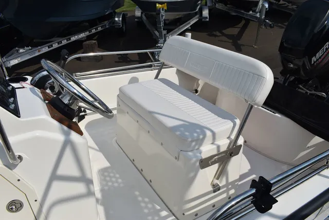 Slide: The Image of Boston Whaler 150 Montauk 2014 - 26