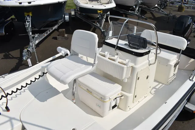 Slide: The Image of Boston Whaler 150 Montauk 2014 - 22
