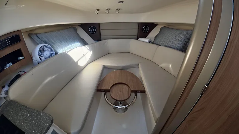 Slide: The Image of Boston Whaler 285 CONQUEST 2018 - 20