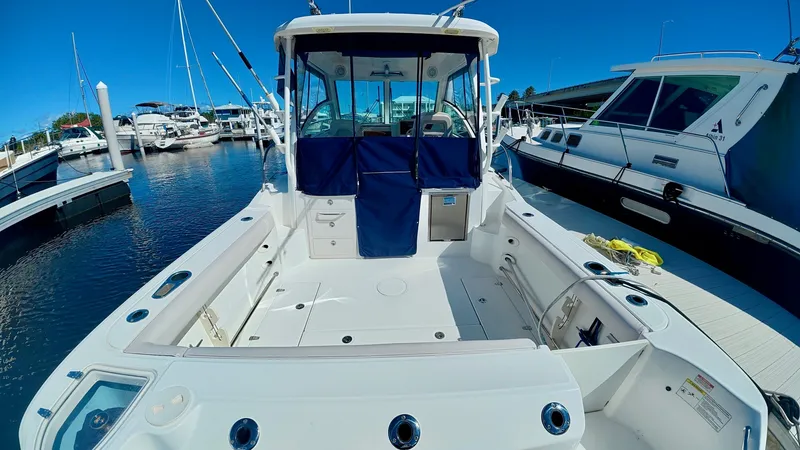 Slide: The Image of Boston Whaler 285 CONQUEST 2018 - 9
