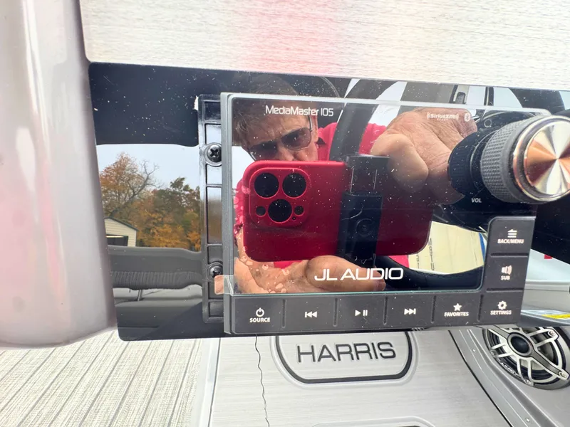 Slide: The Image of Harris Grand Mariner 250 2027 - 19