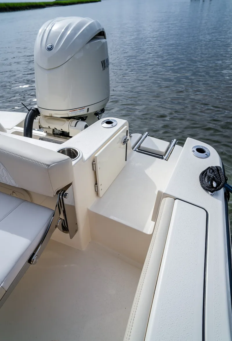 Slide: The Image of Scout 200 Sportfish 2027 - 35