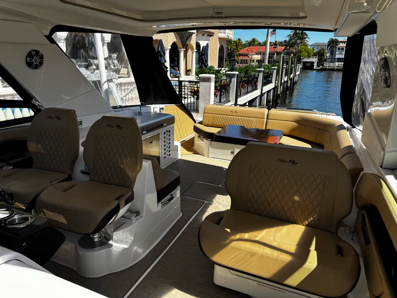 Slide: The Image of Sea Ray SLX 400 2023 - 26
