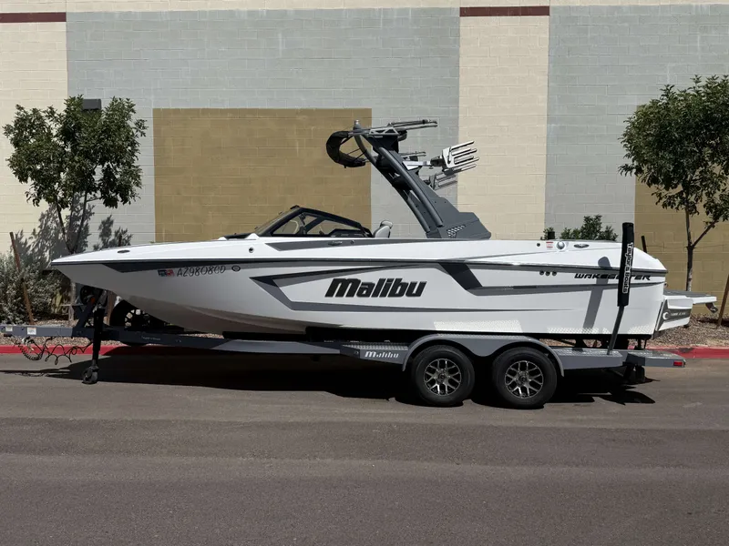 The Image of Malibu 23 MXZ 2021 - 0