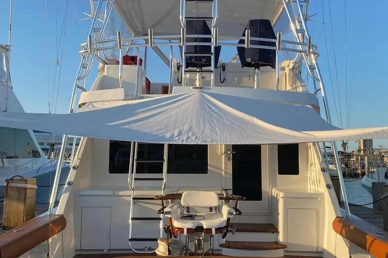 Slide: The Image of Hatteras 60 Convertible 2003 - 10