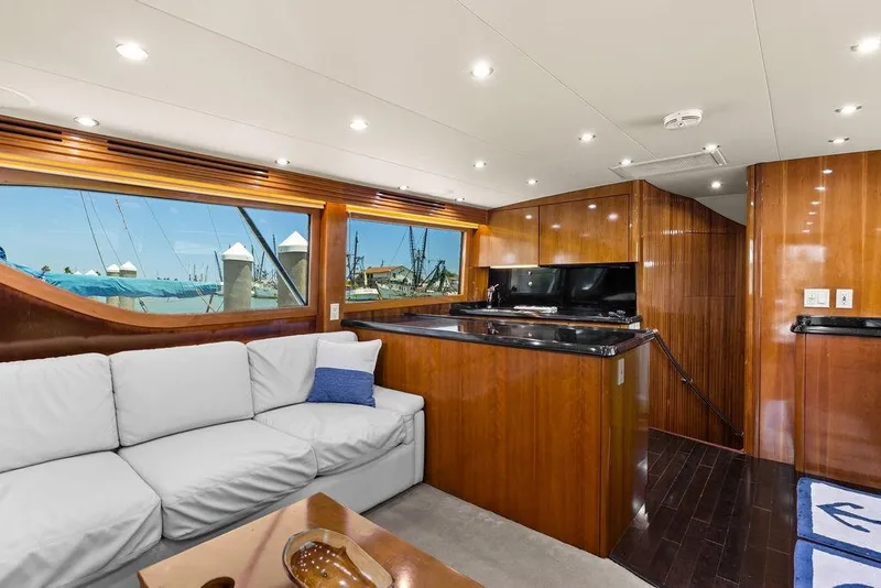 Slide: The Image of Hatteras 60 Convertible 2003 - 15