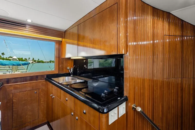 Slide: The Image of Hatteras 60 Convertible 2003 - 20