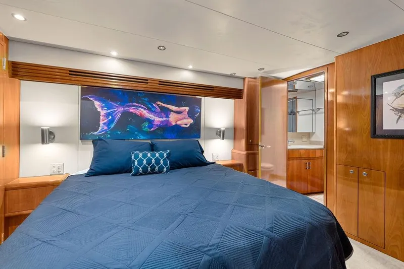 Slide: The Image of Hatteras 60 Convertible 2003 - 22