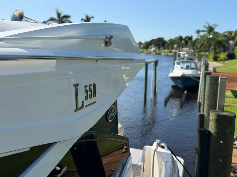 Slide: The Image of Sea Ray L550 2018 - 85