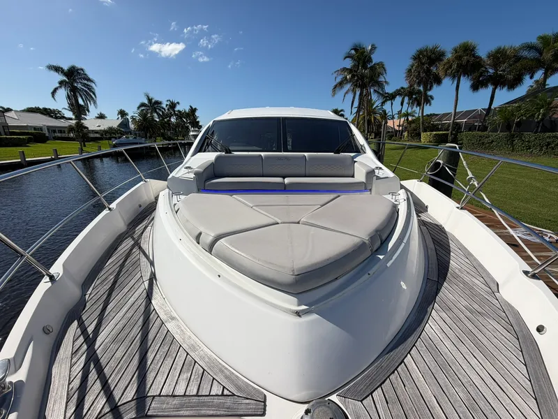 Slide: The Image of Sea Ray L550 2018 - 84