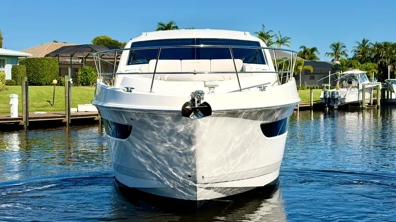 Slide: The Image of Sea Ray L550 2018 - 86