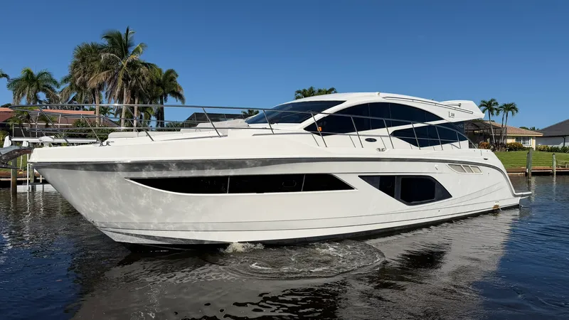 Slide: The Image of Sea Ray L550 2018 - 89