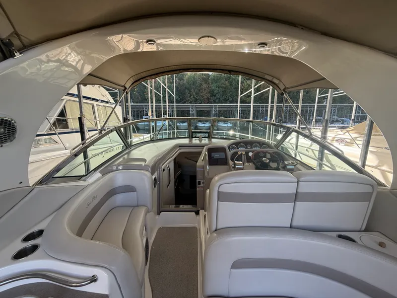 Slide: The Image of Sea Ray SUNDANCER 320 2002 - 16