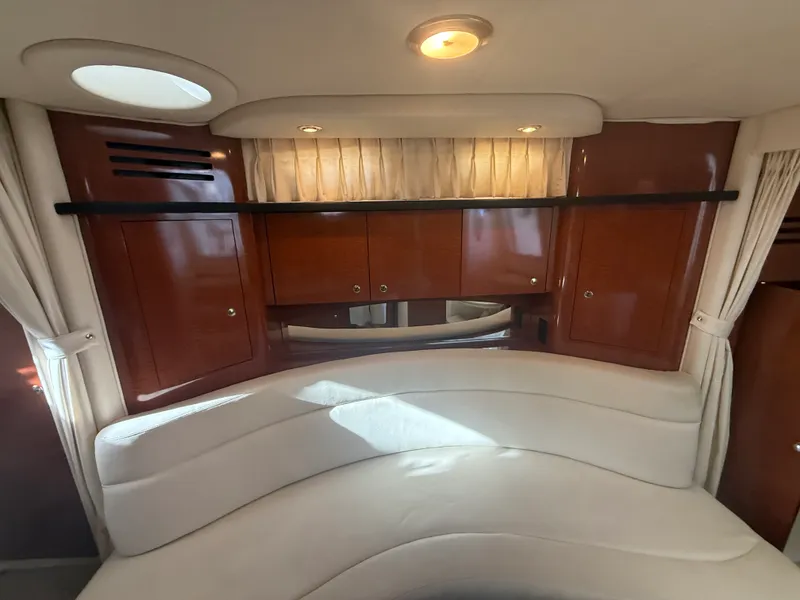 Slide: The Image of Sea Ray SUNDANCER 320 2002 - 26