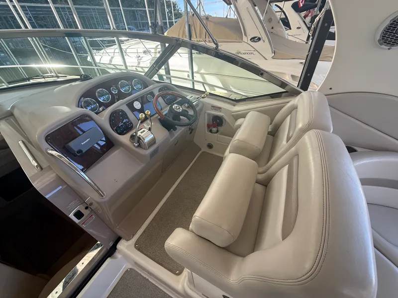 Slide: The Image of Sea Ray SUNDANCER 320 2002 - 20