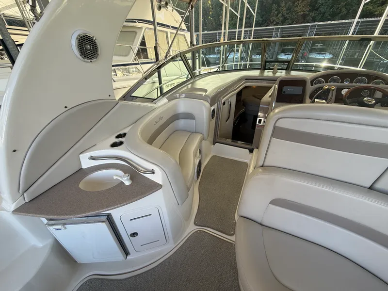 Slide: The Image of Sea Ray SUNDANCER 320 2002 - 15