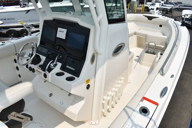 Slide: The Image of Sailfish® 272 CC 2024 - 20
