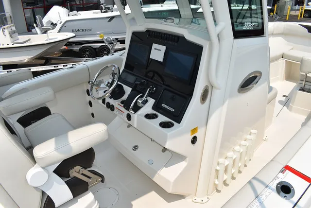 Slide: The Image of Sailfish® 272 CC 2024 - 19