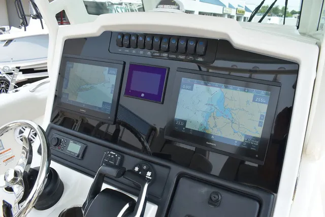 Slide: The Image of Sailfish® 272 CC 2024 - 81