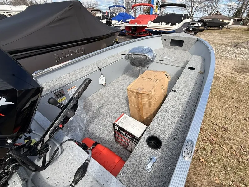 Slide: The Image of Lund 1400 Fury Tiller 2026 - 10