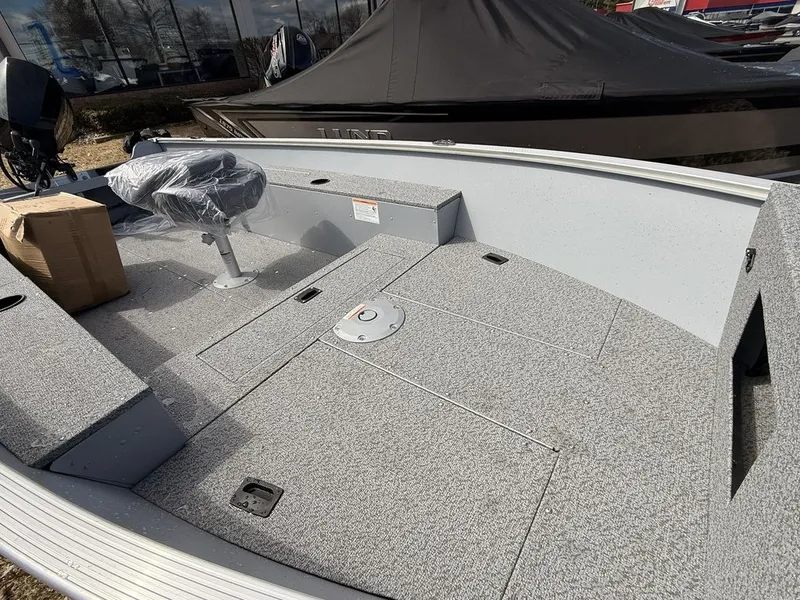 Slide: The Image of Lund 1400 Fury Tiller 2026 - 5