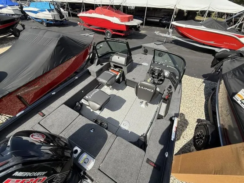 Slide: The Image of Lund 1775 Impact XS Sport 2026 - 13