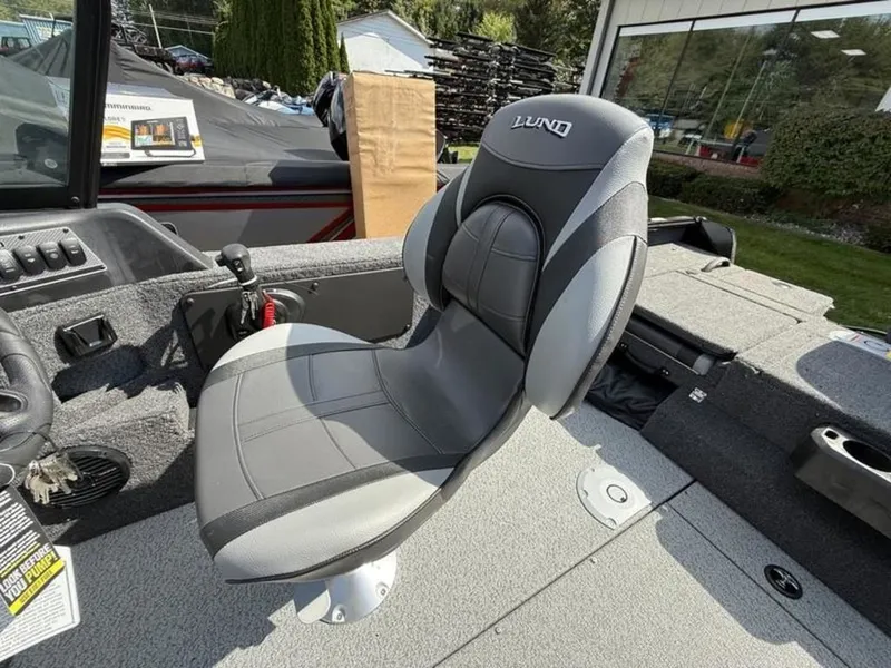 Slide: The Image of Lund 1775 Impact XS Sport 2026 - 14