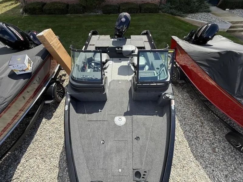 Slide: The Image of Lund 1775 Impact XS Sport 2026 - 18