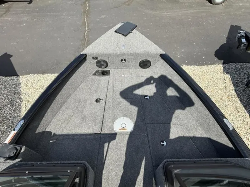 Slide: The Image of Lund 1775 Impact XS Sport 2026 - 6