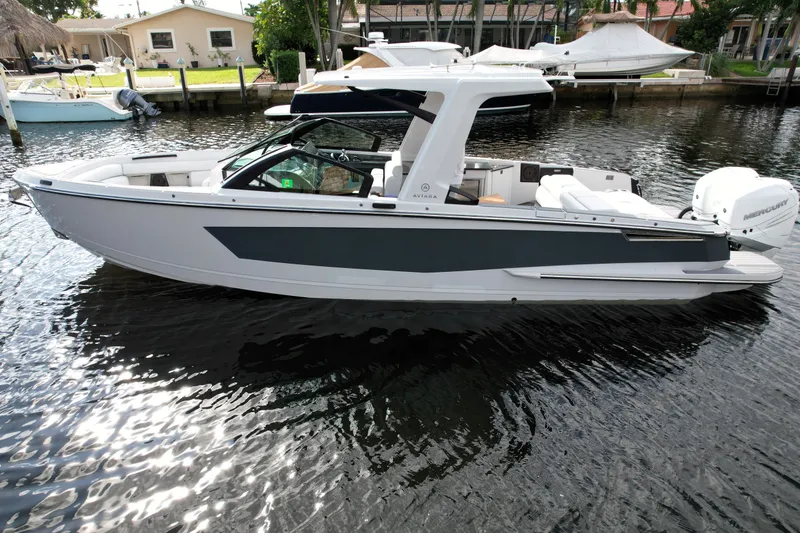 Slide: The Image of Aviara AV32 OB 2020 - 8