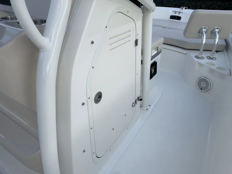 Slide: The Image of Boston Whaler 210 Montauk 2027 - 17