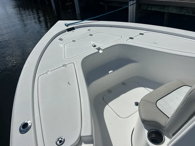 Slide: The Image of Sea Pro 208 BAY 2018 - 17