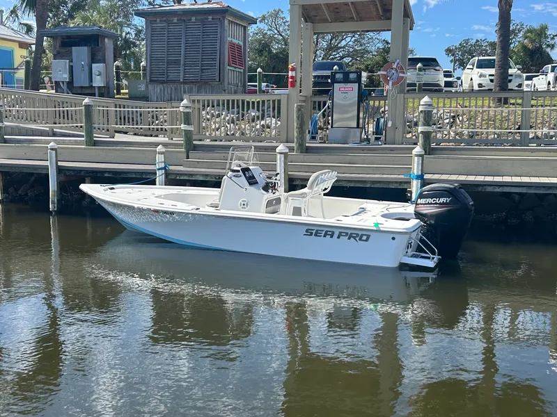 Slide: The Image of Sea Pro 208 BAY 2018 - 5