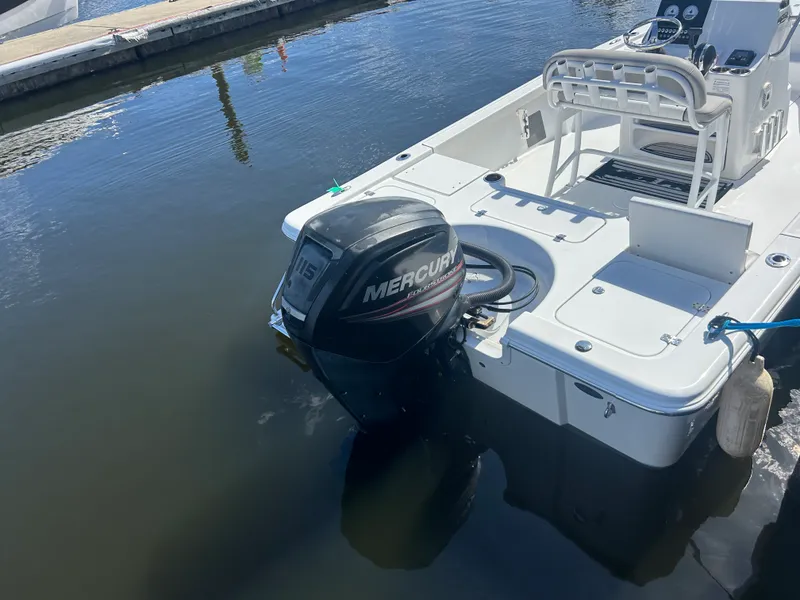 Slide: The Image of Sea Pro 208 BAY 2018 - 24