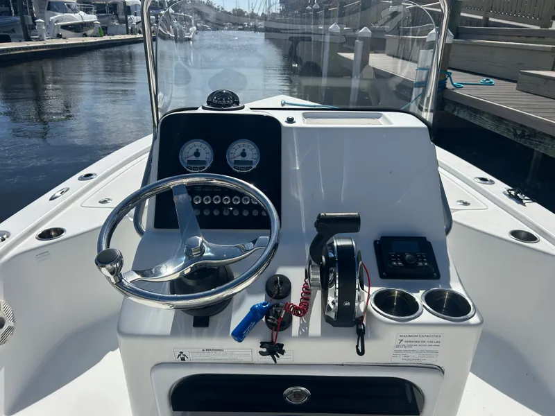 Slide: The Image of Sea Pro 208 BAY 2018 - 12