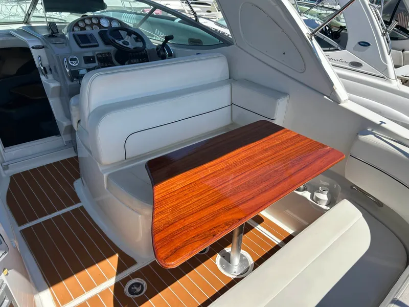 Slide: The Image of Bayliner 285 Cruiser 2011 - 4