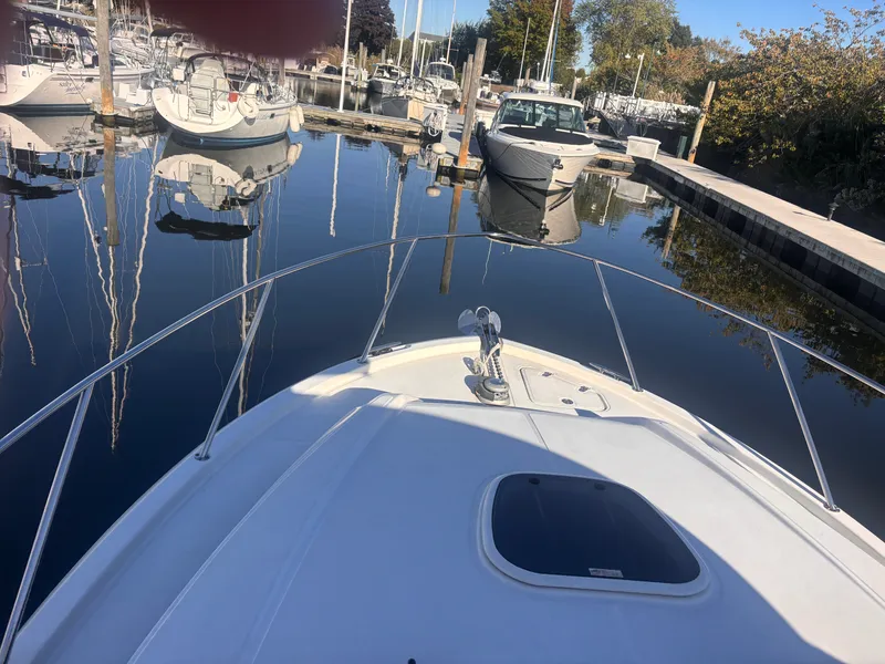 Slide: The Image of Boston Whaler 325 CONQUEST 2023 - 36
