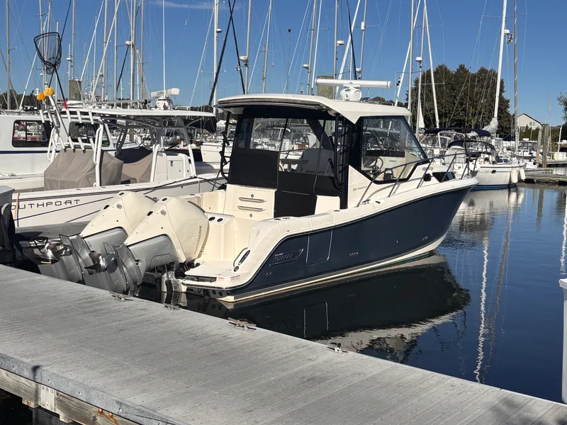 Slide: The Image of Boston Whaler 325 CONQUEST 2023 - 2