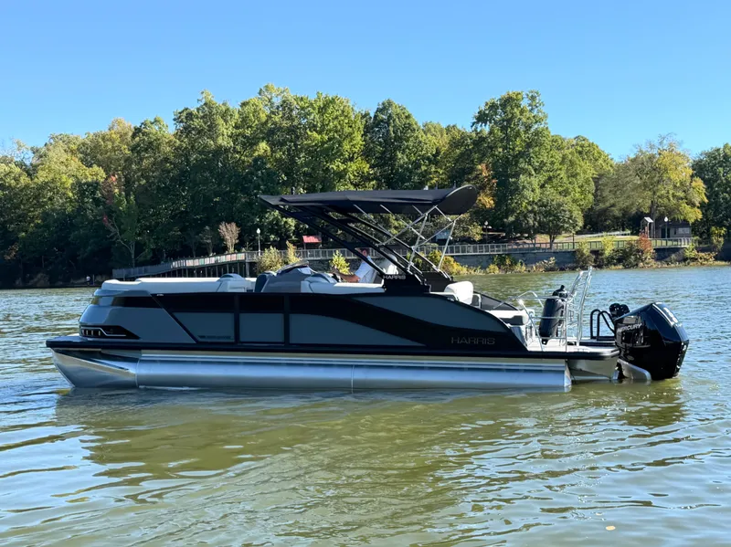 The Image of Harris Grand Mariner 230 2027 - 0