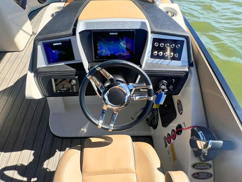 Slide: The Image of Harris 250 CROWNE 2020 - 15