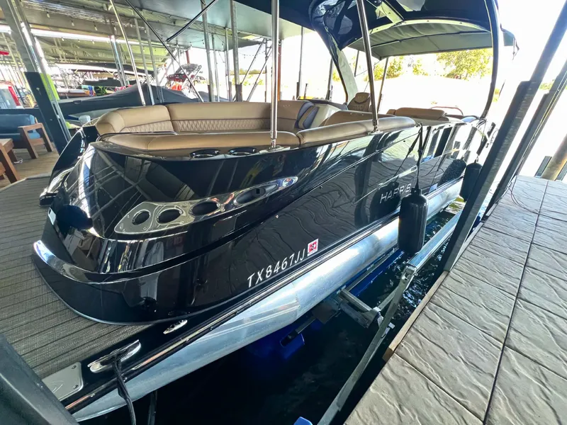 The Image of Harris 250 CROWNE 2020 - 1