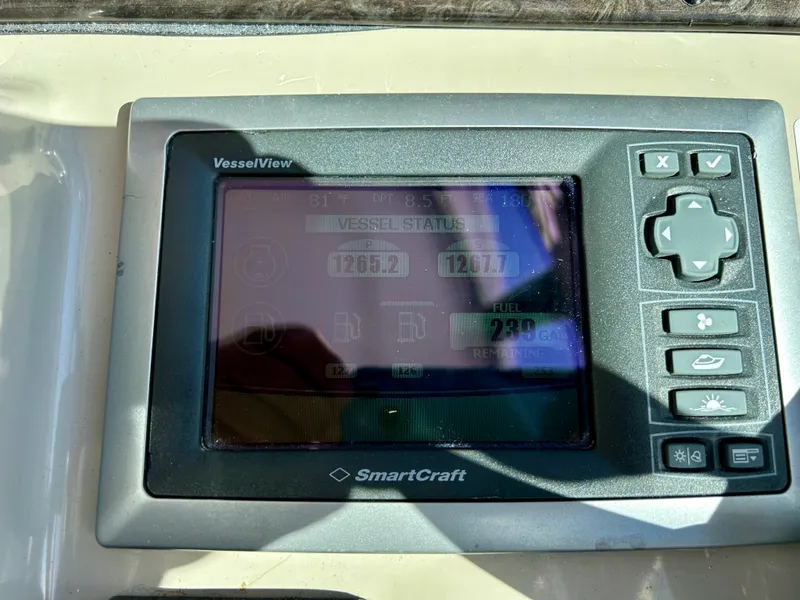 Slide: The Image of Sea Ray 38 Sundancer 2008 - 15