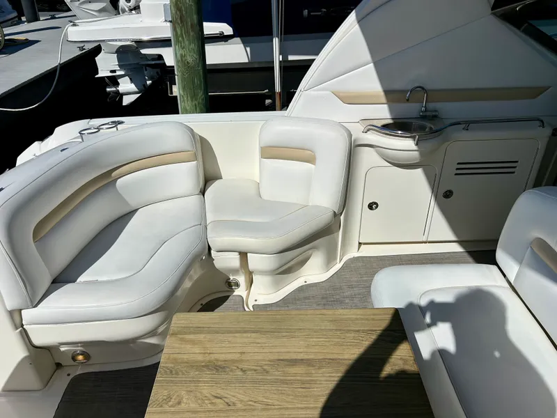 Slide: The Image of Sea Ray 38 Sundancer 2008 - 9