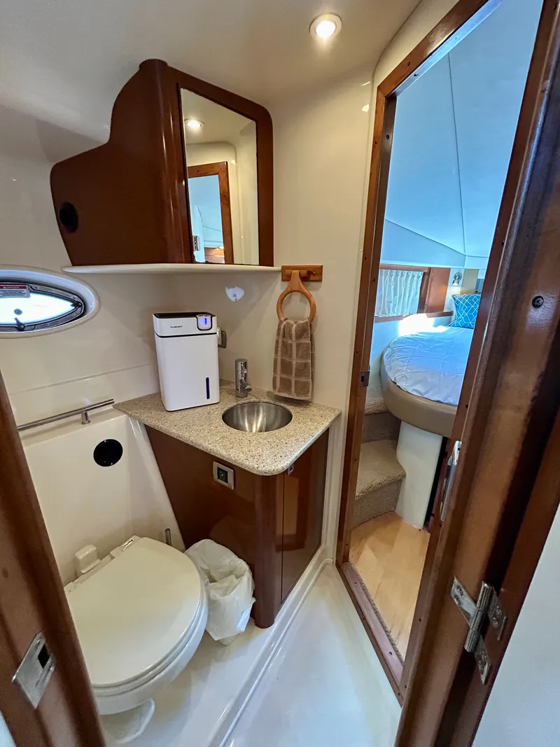Slide: The Image of Sea Ray 38 Sundancer 2008 - 36