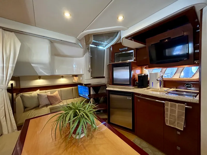 Slide: The Image of Sea Ray 38 Sundancer 2008 - 30
