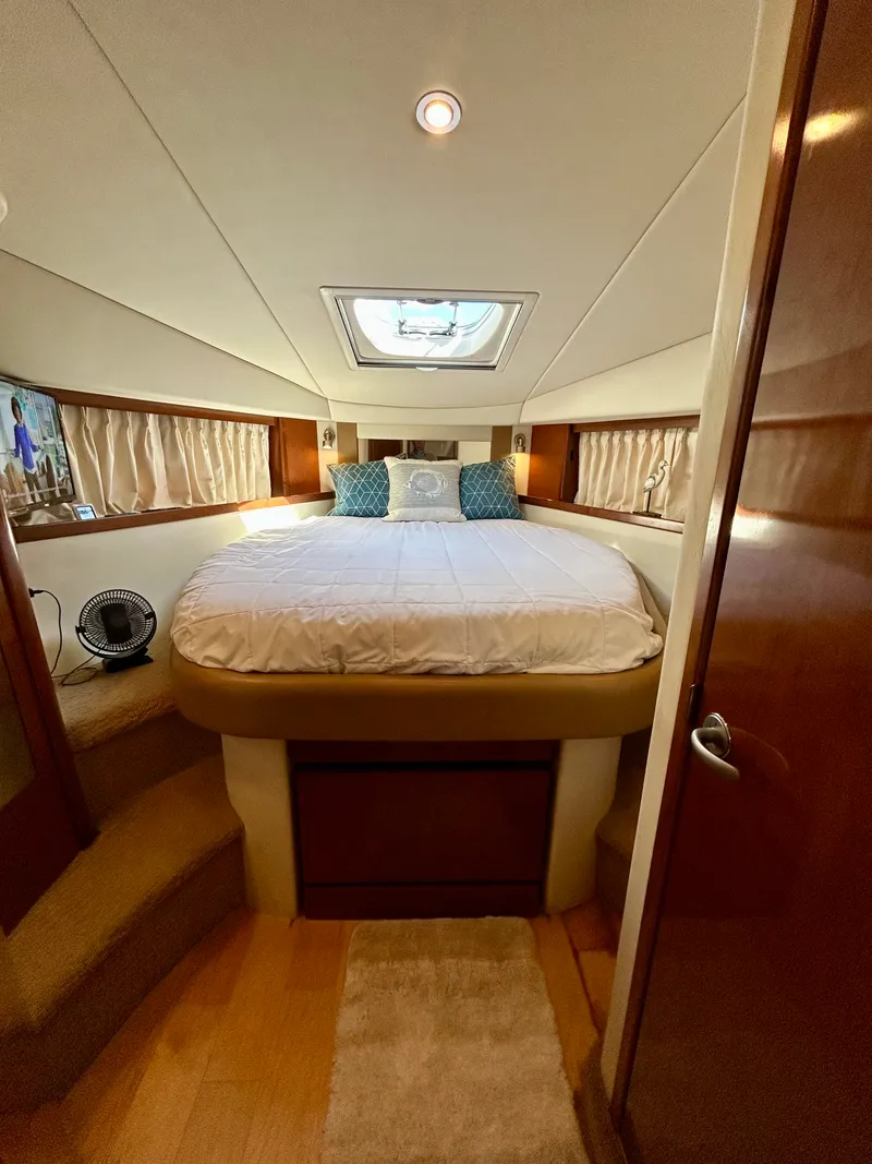Slide: The Image of Sea Ray 38 Sundancer 2008 - 31