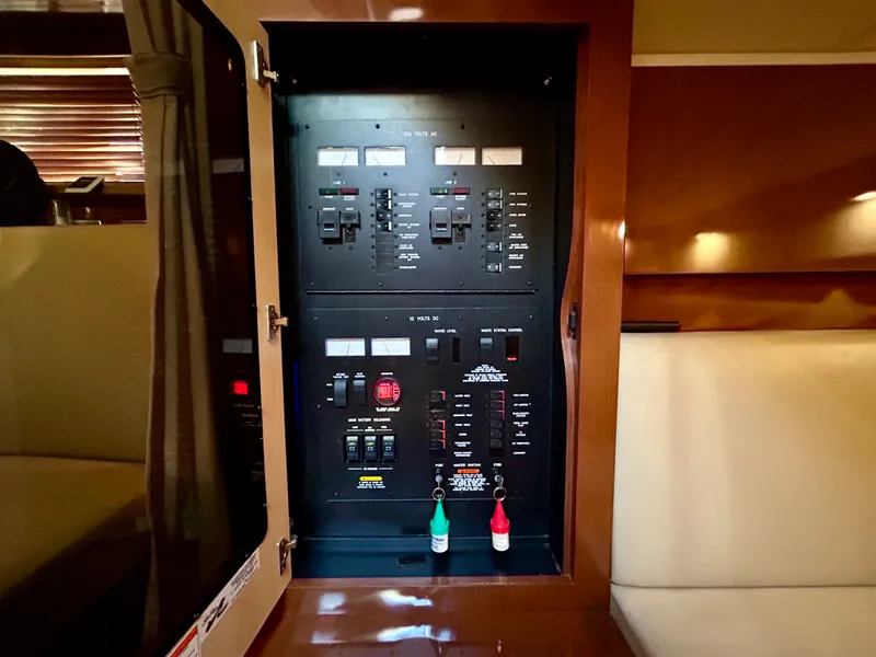Slide: The Image of Sea Ray 38 Sundancer 2008 - 41